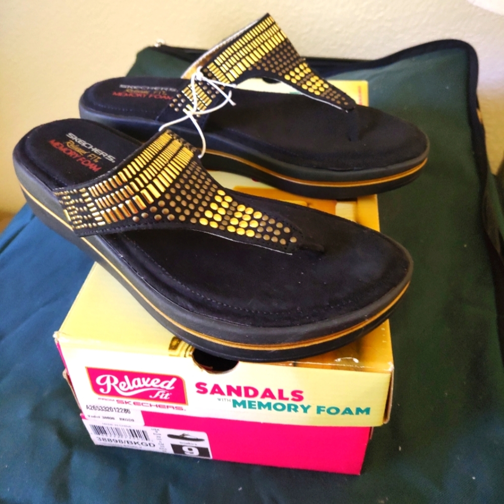 Skechers relaxed fit memory foam sandals